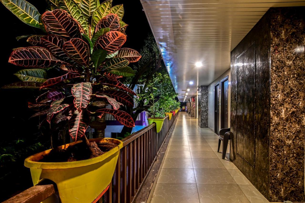 De Falcon Goa Beach Resort Candolim Bagian luar foto
